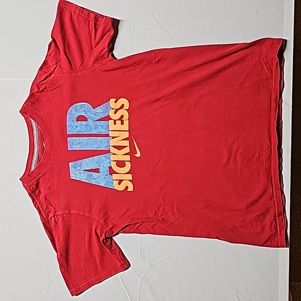 Nike "Air Sickness" t-shirt Youth Medium